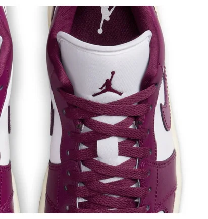 Кросівки жіночі Air Jordan 1 Low Violet/White DC0774-161