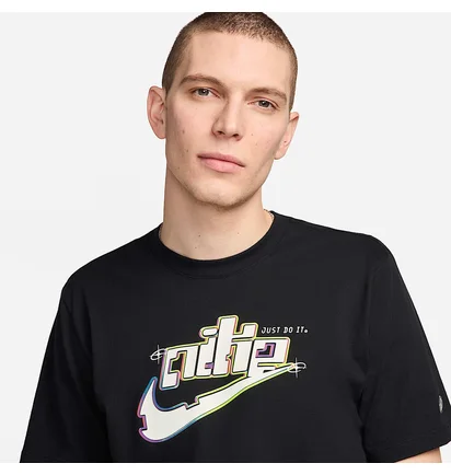 Футболка мужская Nike Sportswear Black FV3745-010