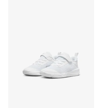 Кросівки дитячі Nike Omni Multi-Court White DM9026-100