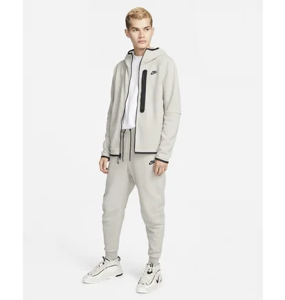 Куртка чоловіча Nike Sportswear Tech Fleece Men S Full-Zip Winterized Hoodie Beige Dq4801-016