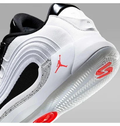 Кросівки унісекс Air Jordan Luka 4 White/Black HF0823-101