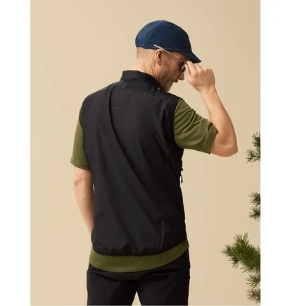 Жилетка мужская Fjallraven Hoja Adventure Black 12500161.550