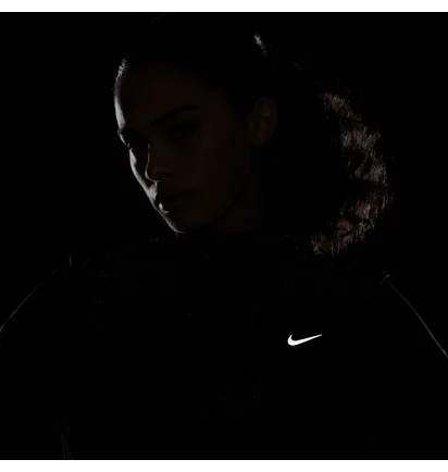 Куртка жіноча Nike Swift Element Black FB4562-010