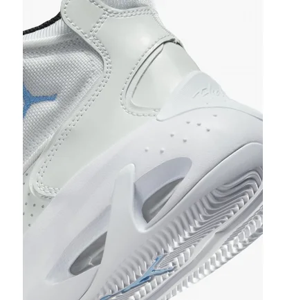 Кроссовки мужские Air Jordan Max Aura 4 White Dn3687-100