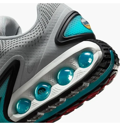 Кросівки чоловічі Nike Air Max DnLt Smoke Grey/ Black-Dusty Grey DV3337-022