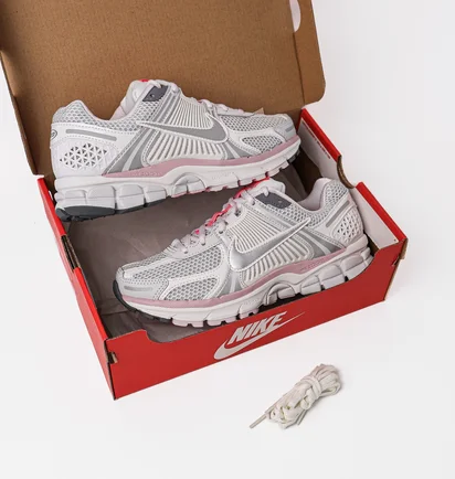 Кросівки жіночі Nike Air Zoom Vomero 5 White FN3695-001