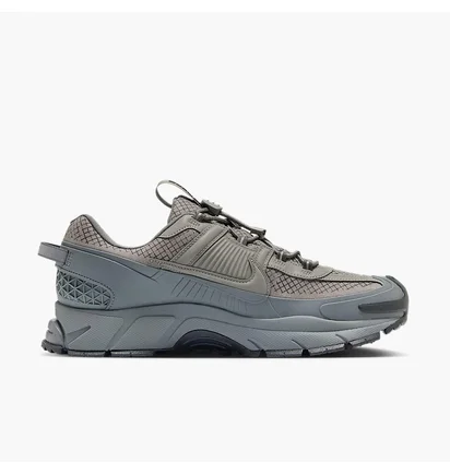Кросівки чоловічі Nike Zoom Vomero Roam Grey HV6901-001