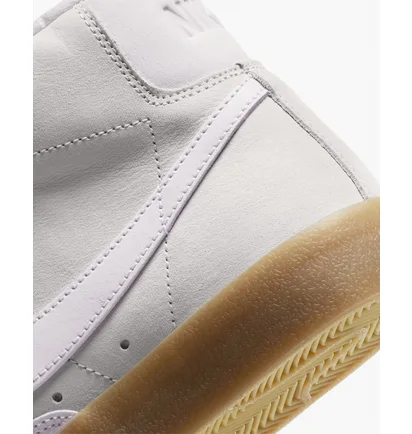 Кросівки жіночі Nike Blazer Mid Premium Shoes White DQ7572-600