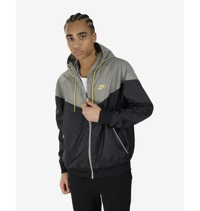 Ветровка мужская Nike Nsw Windrunner Woven Jacket Black/Olive DA0001-017