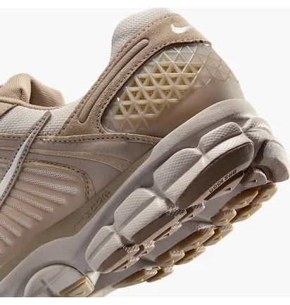 Кроссовки унисекс Nike Zoom Vomero 5 Beige HV2529-200