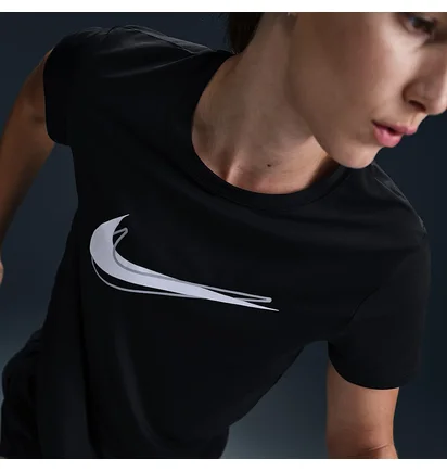 Футболка женская Nike One Swsh Hbr Dri-Fit Ss Black HJ2204-010