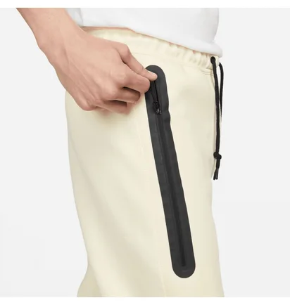Штаны мужские Nike Tech Fleece Slim Fit Jogger Sweatpants Yellow FB8002-113