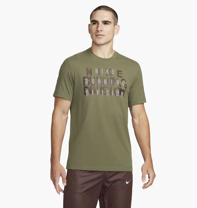 Футболка мужская Nike M Nk Df Tee Run Div Ho23 Green FN0829-222
