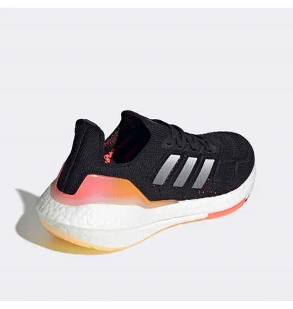 Кросівки жіночі Adidas Ultraboost 22 Heat Black GX8059