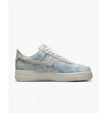 Кроссовки женские Nike Air Force 1 07 Se Light Blue Fd0883-400