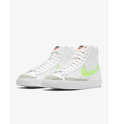 Кроссовки женские Nike Blazer Mid 77 Essential White DJ3050-100