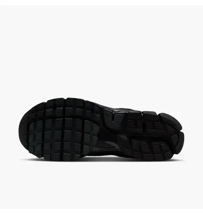 Кросівки чоловічі Nike Zoom Vomero 5 Se Black IM6597-001