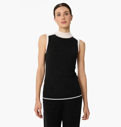 Жилетка жіноча Arena Square Cut Drag Black 1E366-050