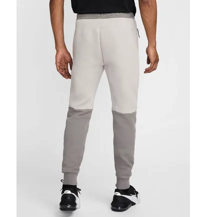 Штаны мужские Nike Tch Flc Jggr Grey FB8002-014