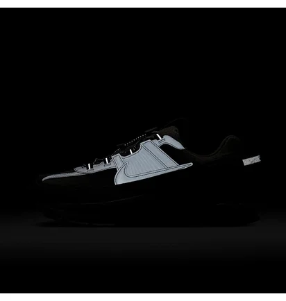 Кросівки чоловічі Nike Zoom Vomero Roam Grey HV6901-001
