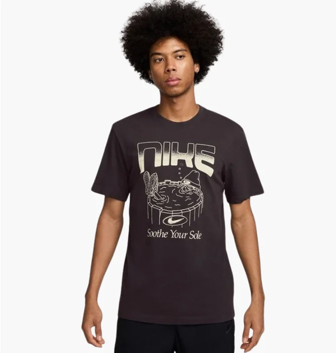 Футболка мужская Nike Graphics Grey HQ9264-045