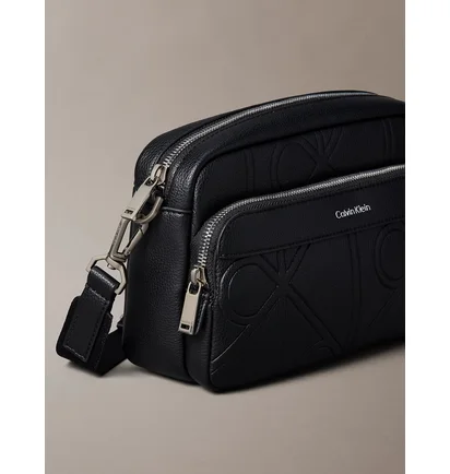 Сумка чоловіча Calvin Klein Embossed Emblem Crossbody Camera Black LV04D3330GUB1