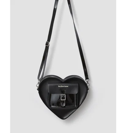 Рюкзак жіночий Dr. Martens Heart Shaped Hardware Kiev Leather Crossbody Backpack Black AC807033