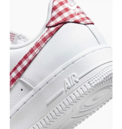 Кроссовки женские Nike Air Force 1 07 White DZ2784-101