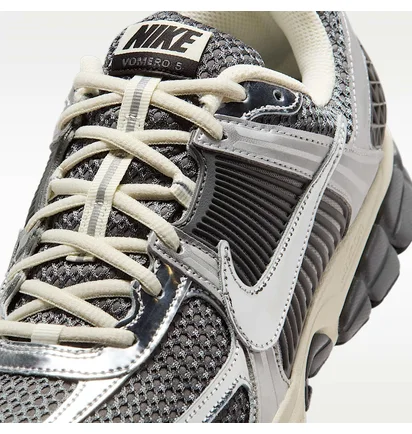Кроссовки мужские Nike Zoom Vomero 5 Black/Metallic IM3486-001