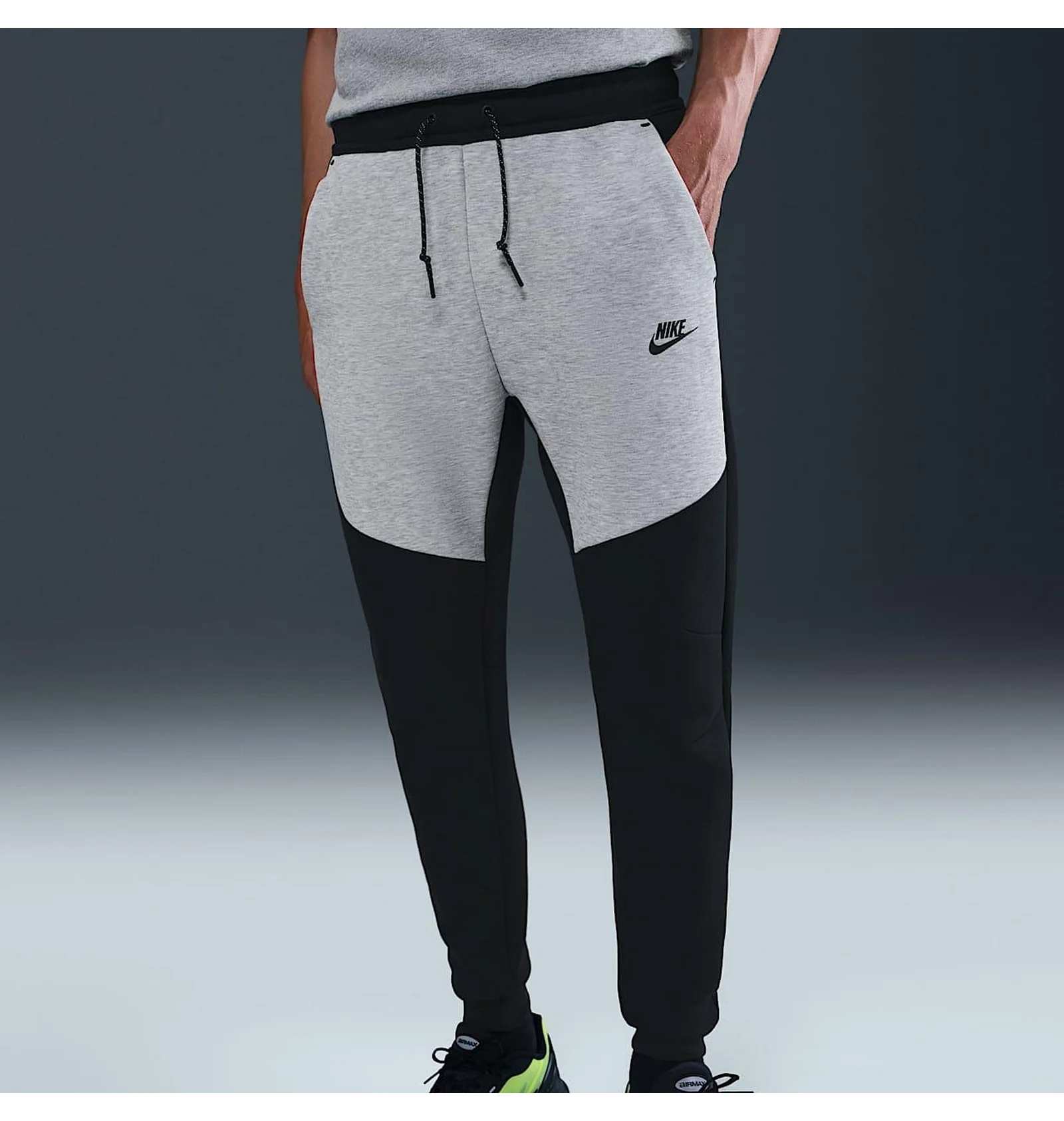 ᐉ Спортивний костюм дитячий Nike Tech Fleece Black/Grey HV0949