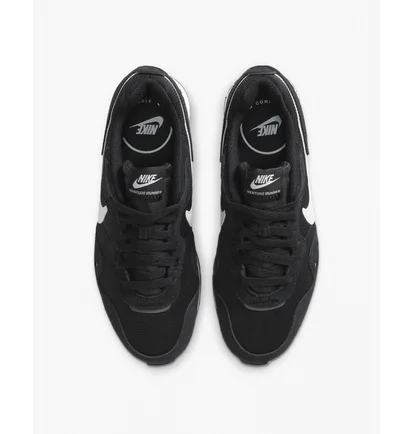 Кросівки жіночі Nike Venture Runner Black CK2948-001