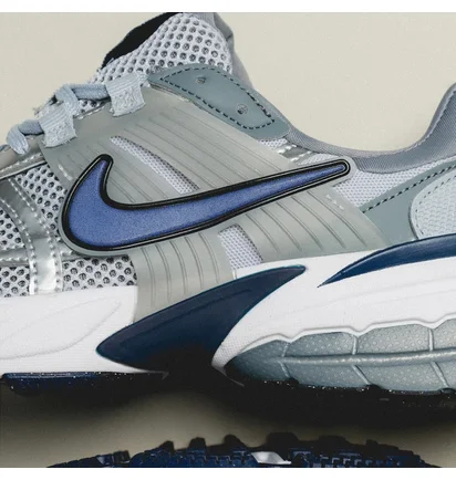 Кроссовки мужские Nike V2K Run Metallic HJ4497-002