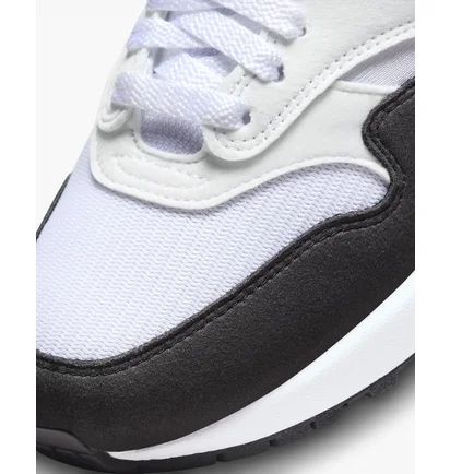Кросівки жіночі Nike Air Max 1 Shoes White/Black DZ2628-102