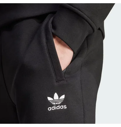 Спортивный костюм мужской Adidas Trefoil Essentials Black IY7361__IY4930