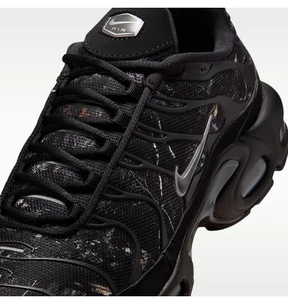 Кросівки чоловічі Nike Air Max Plus Black Wood Camo Black IQ0301-070