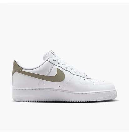 Кроссовки мужские Nike Air Force 1 07 White FJ4146-116