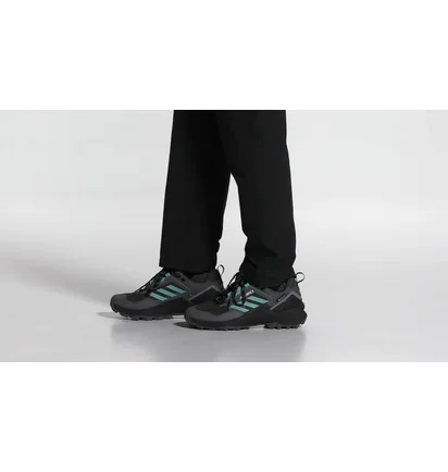 Кросівки жіночі Adidas Terrex Swift R3 Gore-Tex Hiking Shoes Grey Hp8716