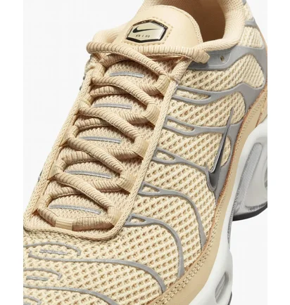 Кроссовки женские Nike Air Max Plus Shoes Beige FV8480-200