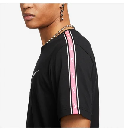Футболка мужская Nike Sportswear Repeat T-Shirt Black DX2032-013