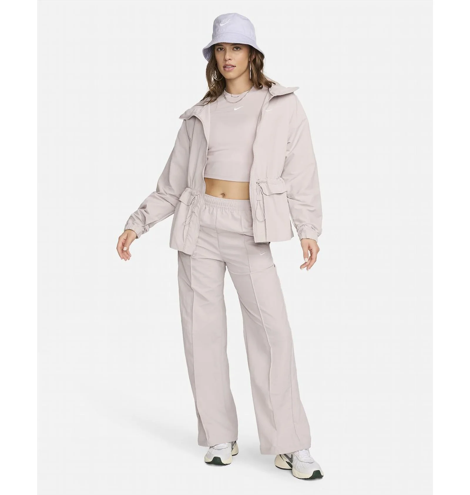 ᐉ Куртка жіноча Nike Sportswear Everything Wovens Grey FN3669-019