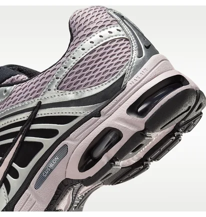 Кроссовки женские Nike Air Max Moto 2K Pink HQ2056-200