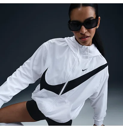 Ветровка женская Nike Clssc Wvn Uv Fz Logo Jkt White HM8971-100