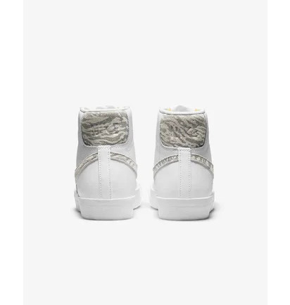 Кроссовки женские Nike Blazer Mid 77 Se White DH9633-101