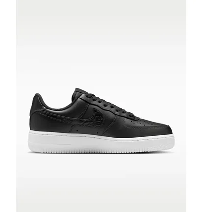 Кроссовки женские Nike Air Force 1 07 Se Black IO4837-001
