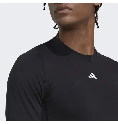 Лонгслив мужской Adidas Techfit Training Long Sleeve Black Hk2336