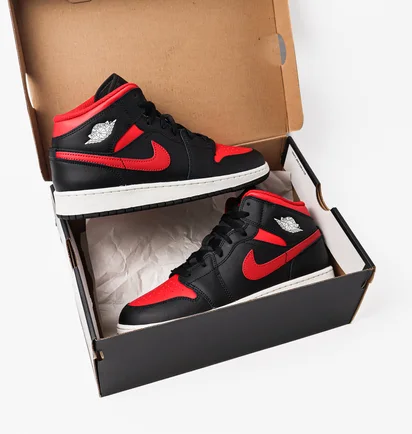 Кроссовки детские Air Jordan 1 Mid Gs Black/Red DQ8423-060