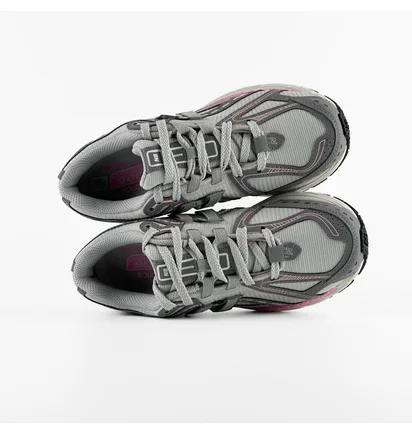 Кроссовки мужские New Balance 1906R Grey M1906RZW