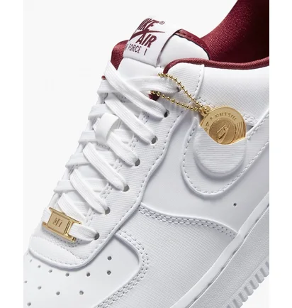Кросівки жіночі Nike Air Force 1 07 Se White Dv7584-100