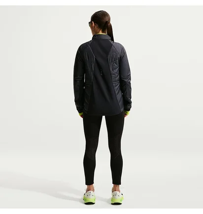 Куртка женская Nike Swift Tf Black HV2744-010