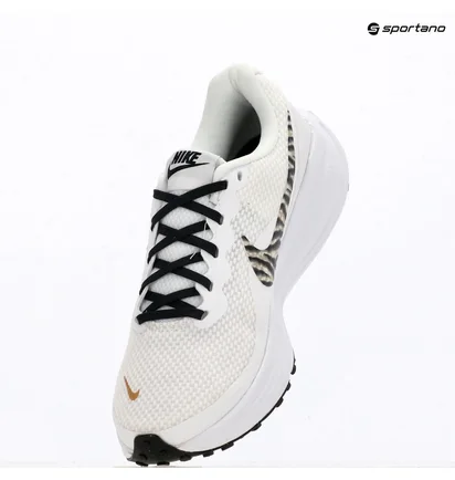 Кросівки жіночі Nike Revolution 8 White IQ0375-126